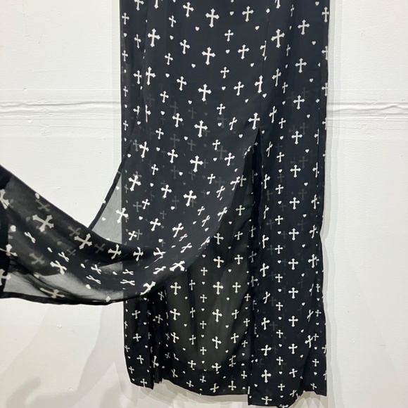 Cross and Hearts black and white maxi skort - Picture 4 of 6